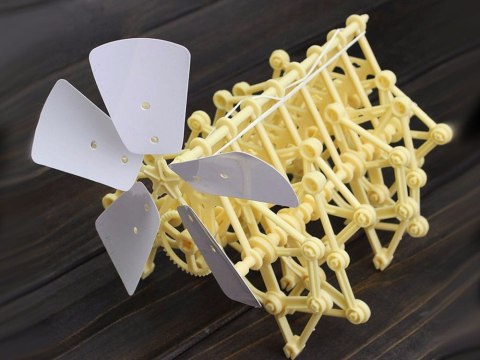 Zestaw edukacyjny ROBOT napędzany wiatrem