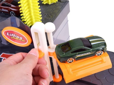 Piętrowa myjnia samochodowa z garażem i autkami