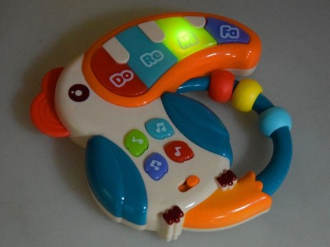 Interaktywny TUKAN - Zabawka muzyczna PIANINKO