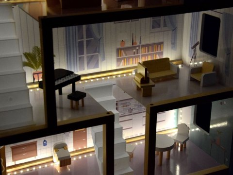 Drewniany DOMEK WILLA dla lalek BOHO meble + światło led