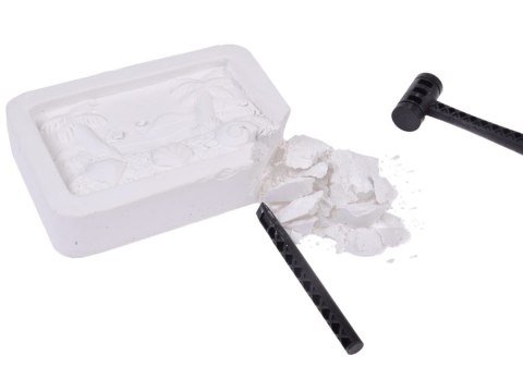 Mały archeolog wykopaliska kamienie fluorescencyjne szukanie skarbu