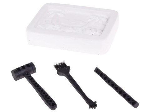 Mały archeolog wykopaliska kamienie szlachetne szukanie skarbów