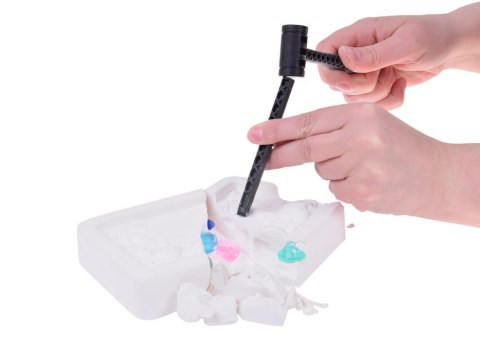 Mały archeolog wykopaliska kopalnia diamentów kamieni szlachetnych