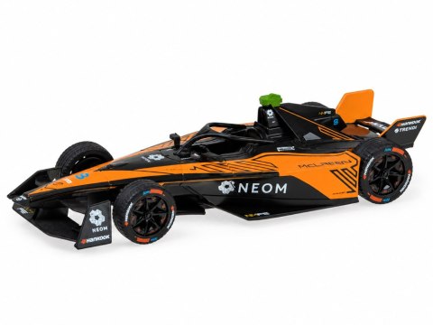 AUTO metalowe Model bolidu NEOM McLaren Formula E 1:24 ZA6397