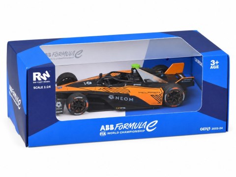 AUTO metalowe Model bolidu NEOM McLaren Formula E 1:24 ZA6397